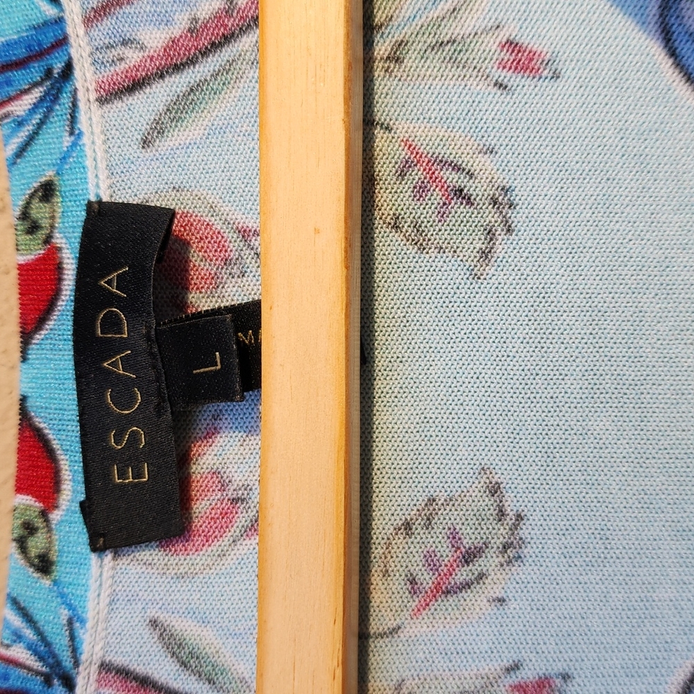 ESCADA Majorca Fantasy Floral Sleeveless Blouse L Silk Blend Resort Luxury Top - Picture 10 of 16